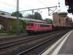 155 066-4 mit einem Gterzug bei der Durchfahrt in Hamburg Harburg am 31.8.13