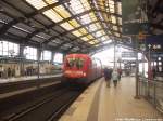 182 006 mit ziel Brandenburg beim verlassen des Bahnhofs Berlin - Friedrichsstrae am 1.9.14