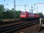 185 379 mit einem Gterzug bei der Durchfahrt in Gsen (b Genthin) am 6.7.18