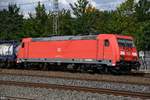 185 283-9 ist mit einen containerzug durch harburg gefahren,04.08.20