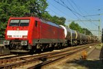 Kesselwagenzug mit 189 067 durcheilt am 20 Juli 2016 Tilburg-Universiteit.