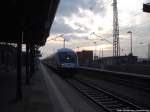 IC2355 mit Ziel Ostseebad Binz bei der Einfahrt in den Bahnhof Bergen auf Rgen am 20.2.14