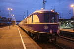 218 105 mit dem SVT 137 234 im Bahnhof Plattling am 23.3.21