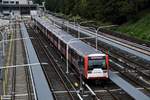 ein DT3 als trio war abgestellt beim bahnhof hh-billstedt,im hintergrund das neue U-bahnwerk  in der legienstraße,aufgenommen am 07.09.19