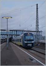 Der Agils 440 101 steht in Ulm zur Abfahrt nach Ingolstadt bereit. 

3. Jan. 2018