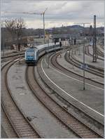 Die 223 069 erreicht mit ihrem Alex von Mnchen kommend ihr Ziel Lindau Hbf.