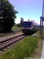 PRESS 650 032-4 bei der Einfahrt in den Bahnhof Bergen auf Rgen am 7.6.13