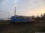 PRESS 140 037 mit einem Schmalspurtransportwagen im Bahnhof Bergen auf Rgen am 25.4.14