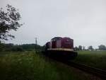 114 703 mit 86 1333 aus Richtung Lauterbach Mole kommend mit ziel Bergen auf Rügen kurz hinter Lauterbach (Rügen) am 27.5.18