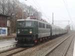 242 001 mit dem Sonderzug im Bahnhof Calbe (Saale) Ost am 2.3.19