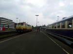 218 105 beim Rangieren im Bahnhof Friedrichshafen Stadt am 19.4.17