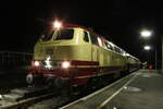 218 105 mit dem SVT 137 234 im Zielbahnhof Viechtach am 23.3.21