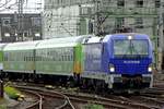 FlixTrain 193 826 treft -mit blauer Kopf vorn- am 23 September 2019 in Köln Hbf ein.