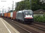 ES 64 U2-037 fuhr mit einen intermodal am 02.07.13 durch harburg