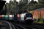 ES 64 U2-071 ist mit einen containerzug durch hh-harburg gefahren,datum 16.09.14