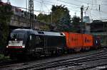 ES 64 U2-037 zog einen kastenzug durch hh-harburg,datum 30.09.14