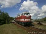 118 770-7 rangiert gleich die PRESS 145 023 auf das Hauptgleis in Putbus am 30.5.15