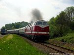 118 770 verlsst mit der 01 0509 am Zugschluss mit einer Ruwolke den Putbusser Bahnhof in Richtung Bergen auf Rgen am 21.5.16