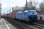 NRAIL 192 043-8 fuhr mit einen containerzug durch hh-harburg,10.02.22