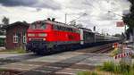 DB 218 322 + RADVE 111 222 (kalt) mit Railadventure-berfhrung  Neukloster Richtung Cuxhaven am 10.08.2019