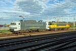 Am 26 Oktober 2022 steht RADVE 9903 mit defekter 1746 in Schlepp in Nijmegen. Die 9903 ist die ex-NS 1611 'VENLO'.