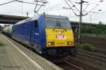 146 519 wartete mit einen tankzug auf grnes licht im bhf harburg am 13.06.13