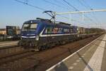 RTB 193 793 zieht ein beinahe leeren KLV durch Tilburg-Reeshof am 5.April 2023.