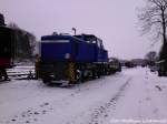 RBB 251 901 Mit Seinem Schneepflug Kurz Vor Einsatzbeginn Abgestellt In Putbus am 11.3.13 