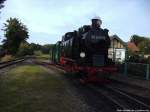 RBB 99 4011 mit dem P108 bei der Einfahrt in Putbus am 29.8.13