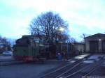 blick auf die RüBB Mh 53, 99 1781 & 99 1784 im Kleinbahn BW Putbus am 5.1.14