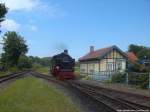 RüBB 99 1781 beim Einfahren in den Bahnhof Putbus am 4.6.14