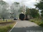 RBB 99 4633 mit dem Fotozug unterwegs nach Seelvitz in Posewald am 30.5.15