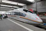 ICE3 trainbow/403 022-7 stand im hauptbahnhof von münchen,01.08.21