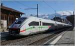 Ein DB ICE 4 auf der Fahrt von Berlin nach Interlaken Ost ist in Spiez eingetroffen und somit schon bald am Ziel seiner langen Fahrt.

17. Feb. 2021