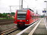 425 011 bei der Einfahrt in den Magdeburger Hbf am 1.6.18