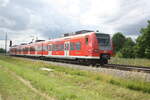 425 013 bei der Vorbeifahrt an Braschwitz am 5.7.21