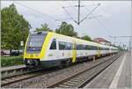 Die beiden DB 612 127 und 067 verlassen nach einem kurzen Halt Erzingen (Baden) in Richtung Basel Bad Bf. 

6. Sept. 2022