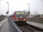 628 659 / 928 659 als RE6 mit ziel Stettin (PL) bei der Einfahrt in Teterow am 14.12.13