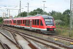 648 268/768 mit 648 257/757 bei der Einfahrt in den Endbahnhof Braunschweig Hbf am 8.6.22