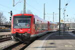 650 018 mit 650 100 verlsst als RB93 mit Ziel Friedrichshafen Hafen den Bahnhof Lindau Insel (ehemals Lindau Hbf) am 24.3.21