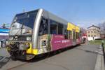 Werbetriebwagen 672 915 steht am 9 April 2017 in Dresden-Altstadt.