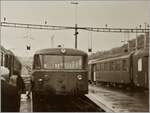 Ein DB Schienenbus wartet in Koblenz (CH) auf seine Fahrgäste nach Waldshut (D).