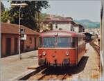 Da die  Roten Flitzer  auf zur  Saisoneröffnungstag auf der Krebsbachtalbahn noch nicht einsatzbereit sind, ein Bild aus alten Tagen mit einem Schienenbus im Planeinsatz, sogar im Internationalen