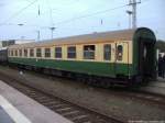 1 Klasse Wagen am D-Zug nach Cottbus im Bahnhof Stralsund Hbf am 12.10.13