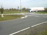 LKW SZM DAF XF mit Khlkofferauflieger auf dem Weg zum Autohof in Grnstadt am 01.10.2013