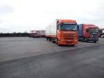 LKW Mercedes-Benz Actros Hngerzug der Firma Knig + Neurath Brombel gesehen auf dem Autohof in Grnstadt am 11.02.2014