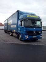 LKW Mercedes-Benz Actros Hngerzug der Spedition Rosner Logistik gesehen auf dem Autohof in Grnstadt am 11.02.2014