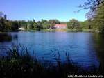 Blick vom Schwanenteich auf die Schlossterrasse & den Marstall im Putbusser Park am 23.5.13