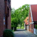 Flutstraße in Freiburg/Elbe, eine Gasse mit 65 m Länge.