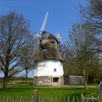 Heber im Heidekreis, Galerieholländer aus dem Jahre 1825, heute genutzt als Wohnmühle. Photo © Oxfordian